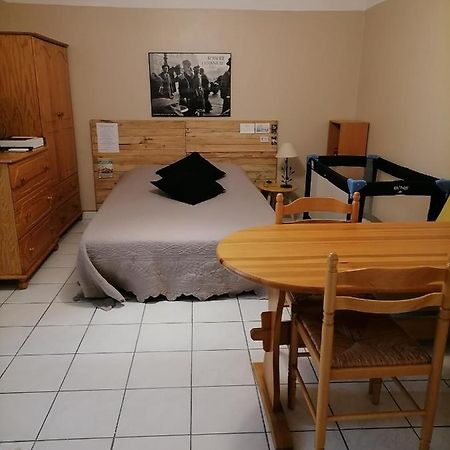 Beaucaire Studio Apartment Luaran gambar
