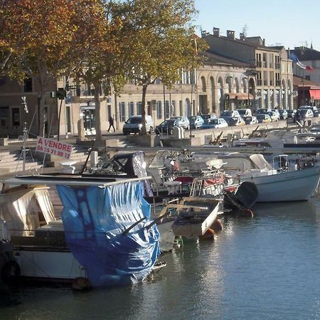 Beaucaire Studio Apartment Luaran gambar